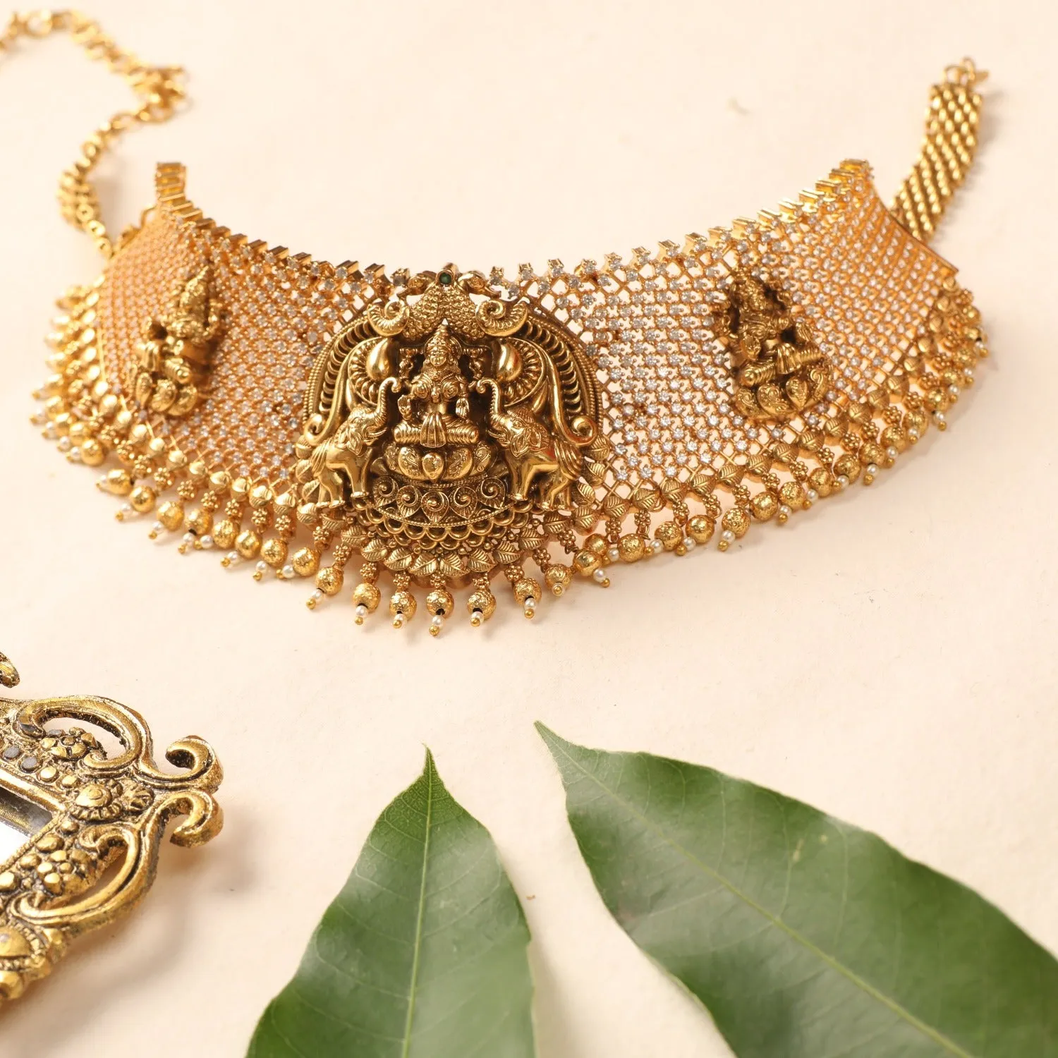 Ishwari Antique Choker Set